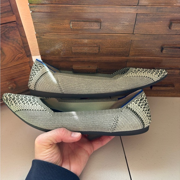 Rothys The Point Pistachio Python Green Snake Size 8.5 - Picture 6 of 9